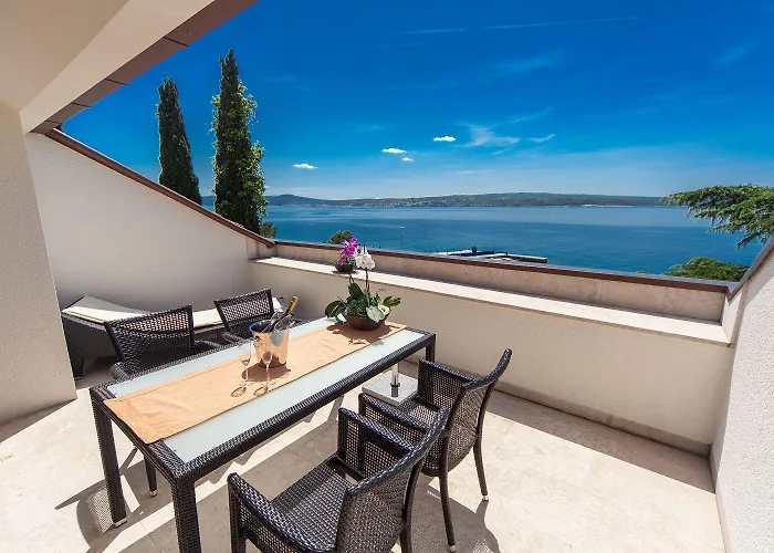 Atemberaubendes Penthouse Direkt Am Mit Meerblick, 2 Bikes, Fussbodenheizung, Privatparkplatz Daire
