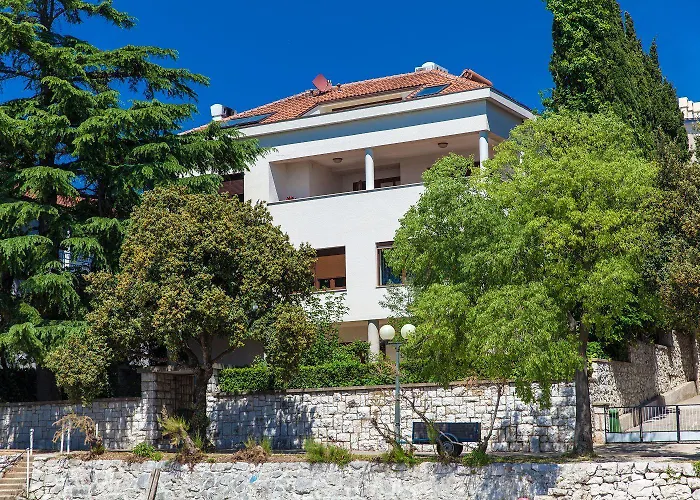 Atemberaubendes Penthouse Direkt Am Mit Meerblick, 2 Bikes, Fussbodenheizung, Privatparkplatz Crikvenica