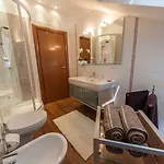 Atemberaubendes Penthouse Direkt Am Mit Meerblick, 2 Bikes, Fussbodenheizung, Privatparkplatz * Цриквеница